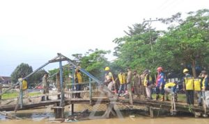 Ganggu Proyek Normalisasi SKM, Pemkot Samarinda Bongkar Jembatan Gang Nibung