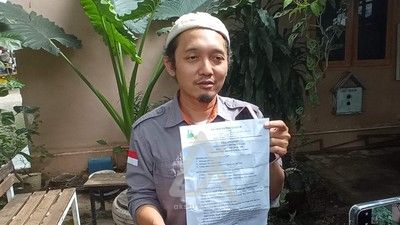 Duduk Perkara Guru Dipecat Usai Komentar ‘Maneh’ di IG Ridwan Kamil