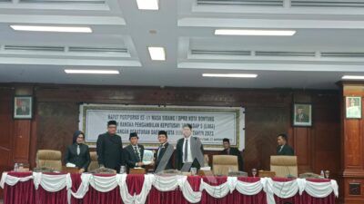 Lima Fraksi DPRD Bontang Setujui Raperda Penanggulangan Kemiskinan Menjadi Perda