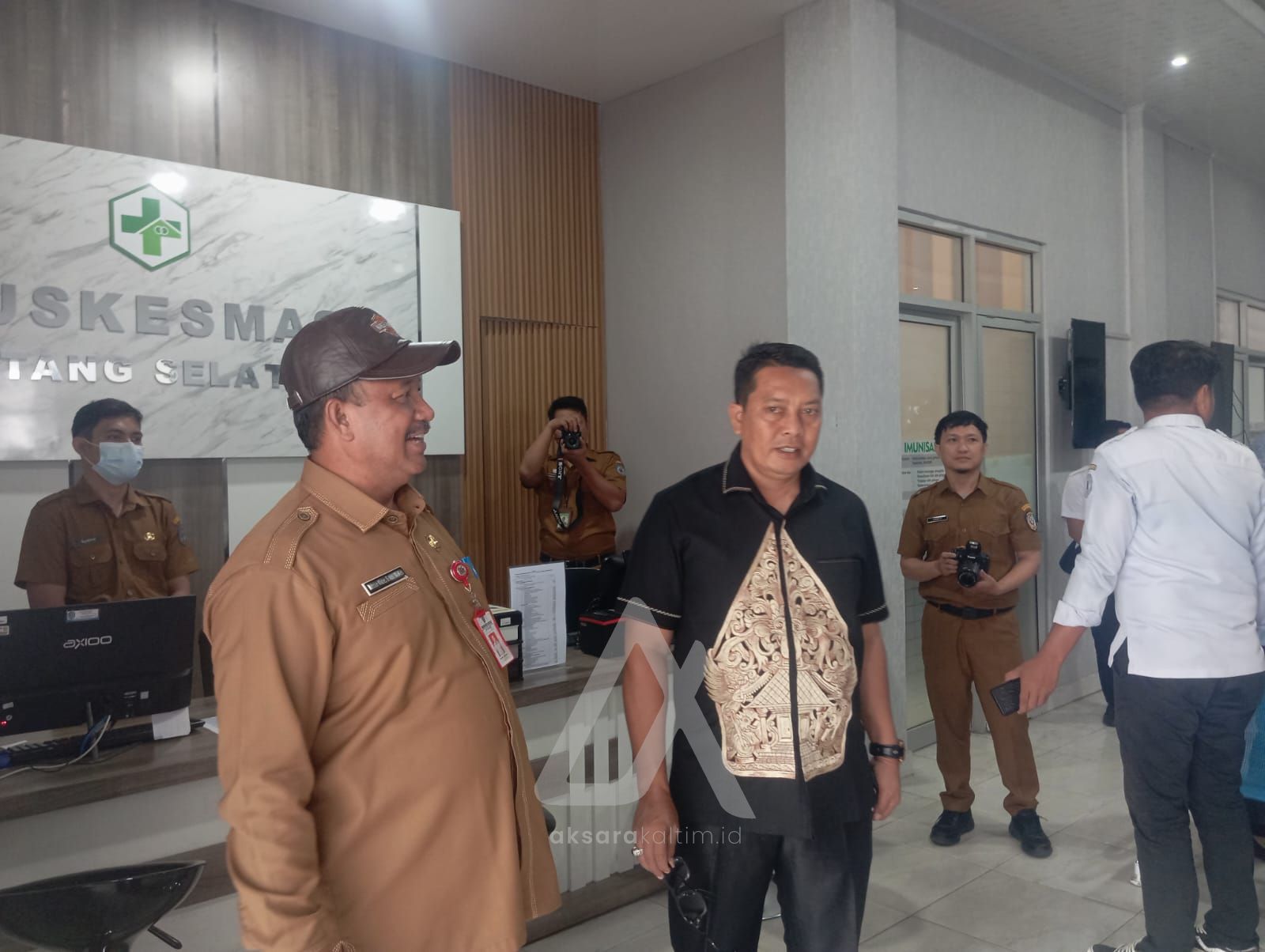 Komisi A DPRD Bontang saat mengunjungi puskesmas yang ada id Kota Bontang. (AksaraKaltim).