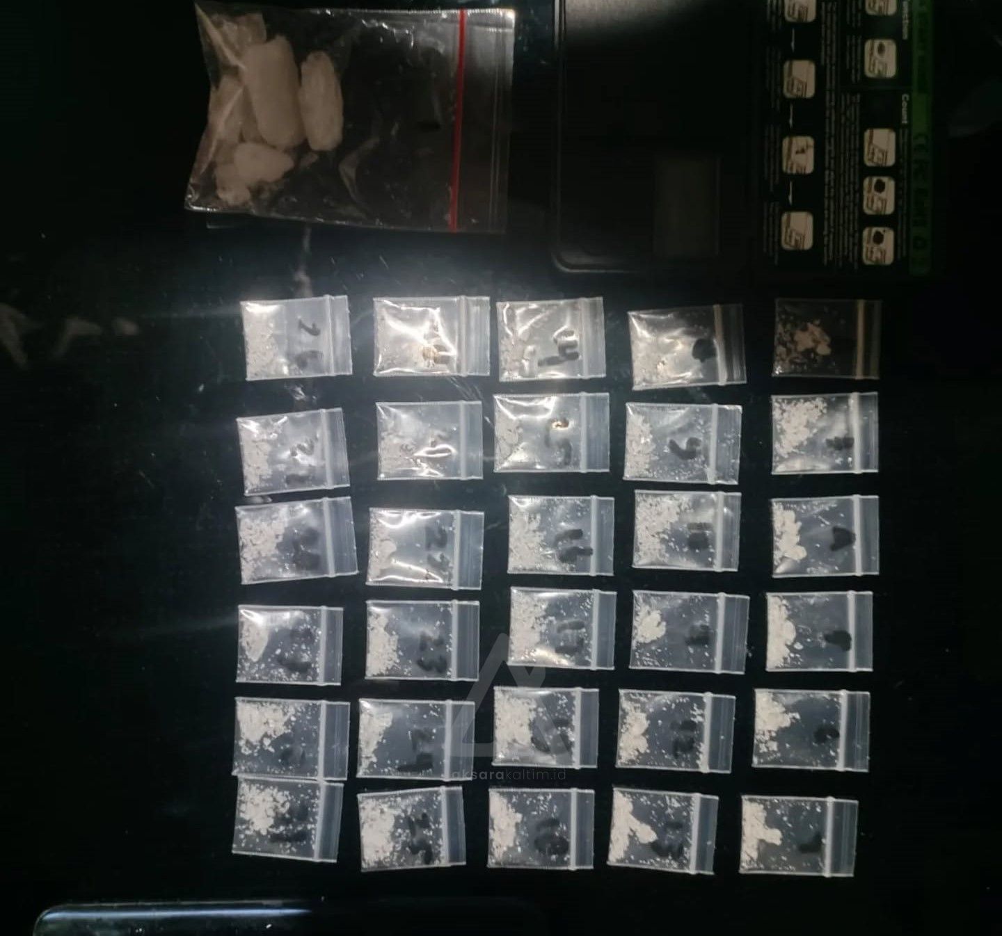 Barang bukti milik pelaku. (Istimewa).