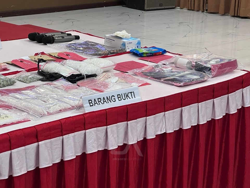 Barang bukti 10 pealu yang diamankan polisi. (Polda Kaltim).