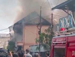 Diduga Lagi Panasin Sayur, Rumah di Berbas Tengah Terbakar